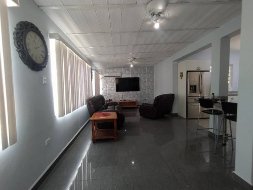 Imagen 2 de 26 de Adriana Atienzo Vende | Casa Quinta En Agua Blanca (atc-790)
