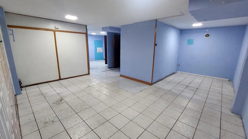 Plaza Ñuñoa Edificio Acuario Local En Venta