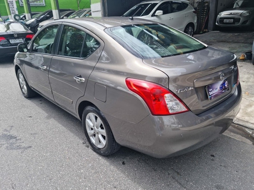 Imagem 5 de 8 de Nissan Versa 1.6 Sl