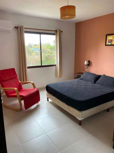 Casa A Una Cuadra De La Playa En Barrio Portales.