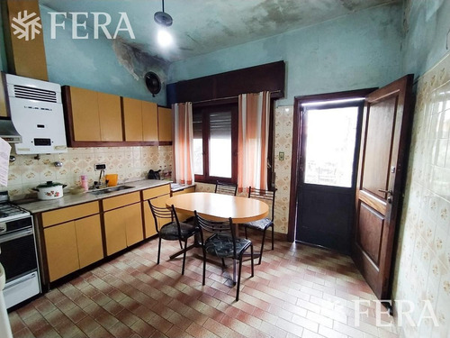 Imagen 6 de 30 de Venta De Casa Para 2 Familias De 5 Ambientes Con Cochera , Jardín Y Patio Wilde (27362)