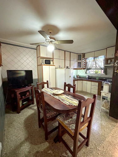 Lujan 1300 - Lanus Este - Excelente Chalet 5 Amb Con Parque Y Pileta! Impecable