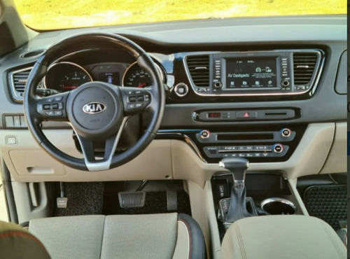 Imagen 3 de 9 de Kia Carnival Ex 3.3 Aut 2019