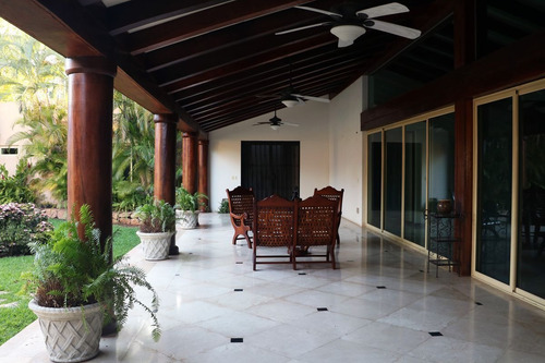 Imagen 7 de 30 de Lujosa Mansión En Exclusiva Privada En Montecristo