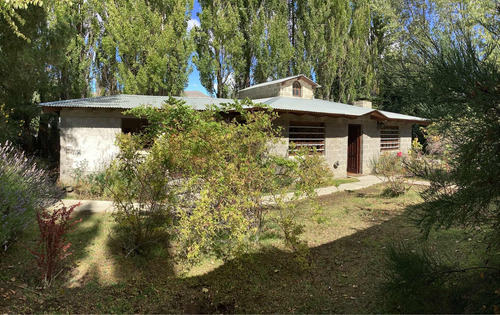Complejo De Casa Y Departamentos Céntrico En El Calafate