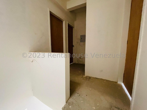 Imagen 10 de 30 de Casa En Venta En La Piedad Norte Cabudare Lara ++23-19030 */m.e.c - R-a-h N° +0-4-2-4- 5.5.6. 5.7. 5.9 *--**