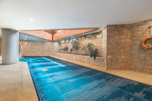 Casa En Arriendo/venta En Los Rosales. Cod V15776