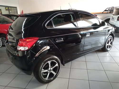 Imagem 5 de 8 de Chevrolet Ônix Lt 1.0 Flex 2016