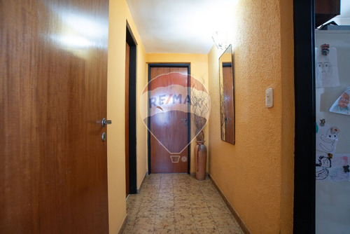 Venta Casa 4 Amb. En Palomar Av. Rosales 2100