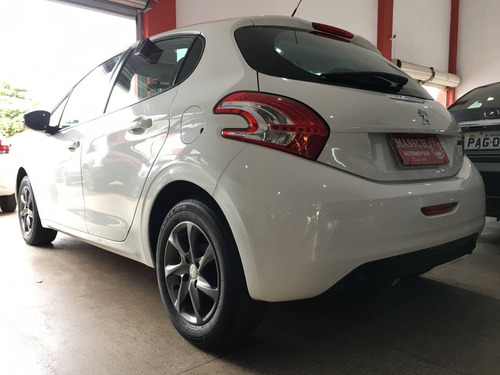 Peugeot 208 1.5 Allure 8v Flex 4p Manual