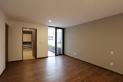 Residencia De Autor En Fracc. La Vista, 4ta Recámara En P.b, Alberca, 4 Baños