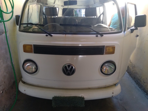 Volkswagen Kombi 2001 1.6 3p Gasolina