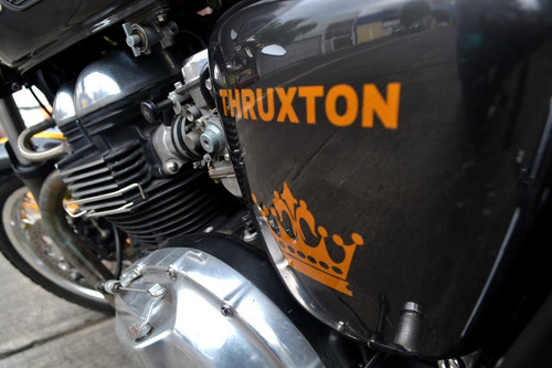 Imagen 4 de 15 de Flamante Triumph Thruxton 900 Emplacada Muy Llamativa