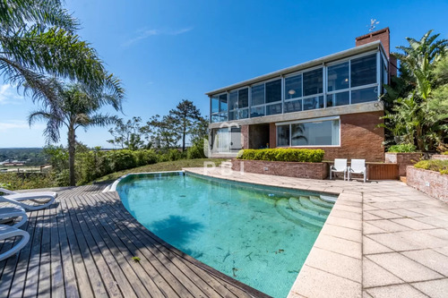 Casa En Venta El Acantilado 4 Dormitorios En Punta Ballena - Ref : Pbi723