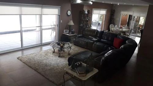 Imagen 10 de 28 de Imponente Casa Con Quincho Y Piscina En Venta - Barrio Privado Malibu - Canning