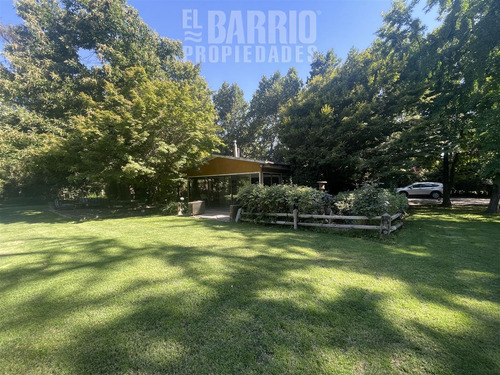 Casa En Venta De 4 Dorm. En Colina