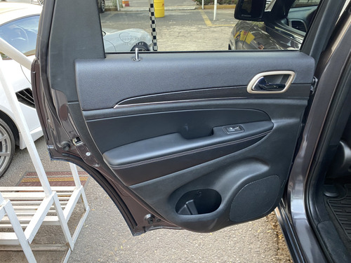 Jeep Grand Cherokee 3.6 Limited Lujo 4x2 Mt