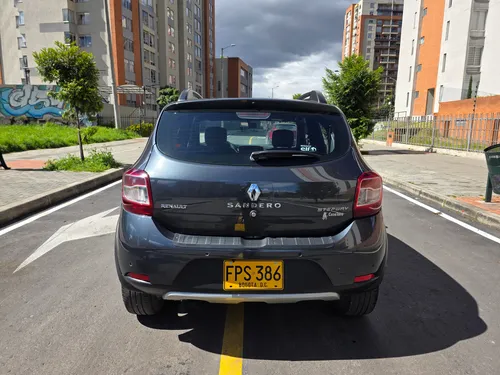 Renault Stepway 1.6 Intense Automática