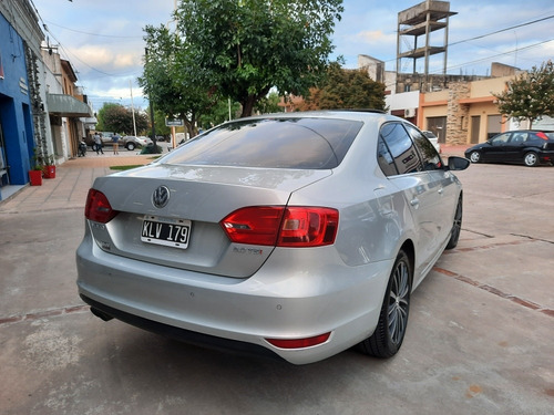 Volkswagen Vento 2.0 Sportline Tsi 200cv Dsg 2011