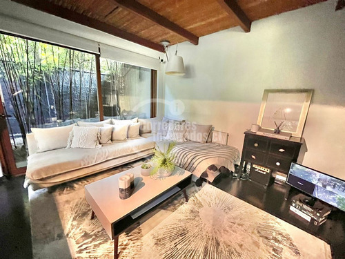 Casa En Venta De 5 Dorm. En Lo Barnechea
