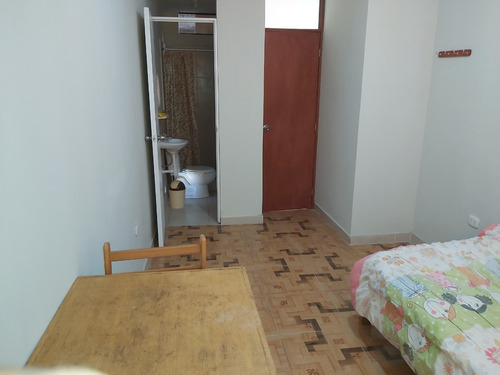 Alquilo Habitaciones - Urb. Sta. Margarita, A 100 Mts. Ucv
