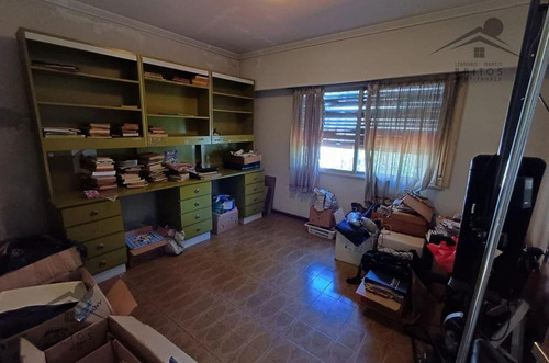 Venta De Imponente Y Solido Chalet En El Centro De Ramos Mejía!