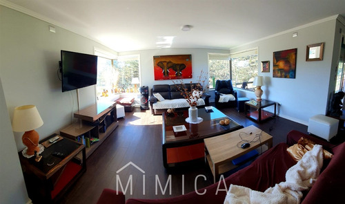 Casa En Venta De 4 Dorm. En Algarrobo