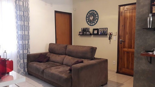 Bela Casa A Venda Em Jacareí, A Poucos Minutos Do Centro Da Cidade, Aceita Financiamento - Ca1314