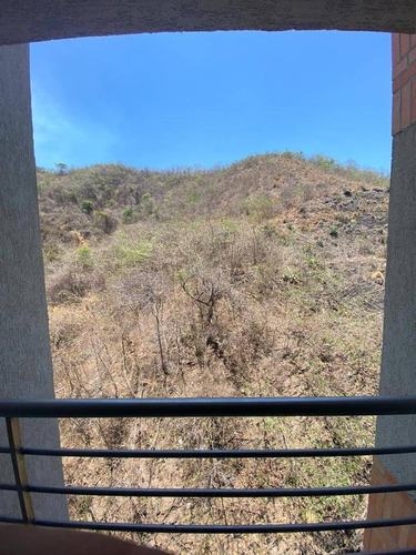 Imagen 4 de 14 de Apto En Venta El Parral 65mts Alexandra Ramírez 04147041922