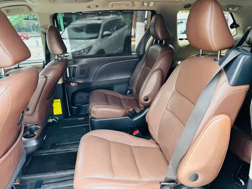 Toyota Sienna 3.5 Limited V6 At