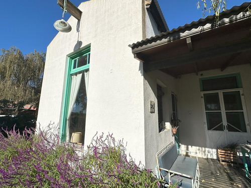 Venta Romántica Casa En Salvador María- Lobos