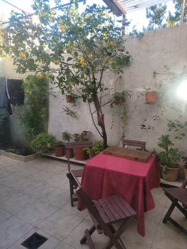 Imagen 7 de 10 de Excelente Casa 7 Ambientes En 2 Plantas Patio Terraza Parrilla Quincho