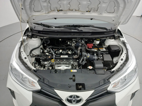 Toyota Yaris Sedán 1.5 16V FLEX SEDAN XL LIVE MULTIDRIVE