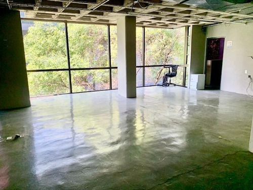 Cuauhtémoc, 330m2 Totalmente Acondicionada, Privados, Sala De Juntas, Amplia Área Abierta De Trabajo. Muy Cerca De Reforma