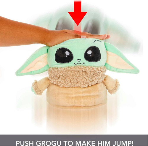 Imagen 3 de 6 de Peluche Baby Yoda Saltarin Con Sonido 28 Cm Grogu Mattel