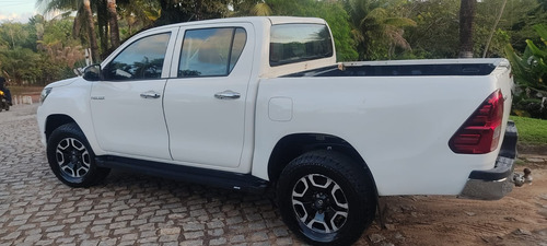 Toyota Hilux 2.8 Tdi Std Cab. Dupla 4x4 4p