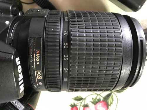 Nikon D7000 Com Objetiva Nikkor 18-140mm