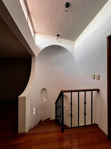 Casa En Renta En Metepec A 1 Cuadra De Av Comonfort Y Tollocan A 5 Min Town Square, En Privada