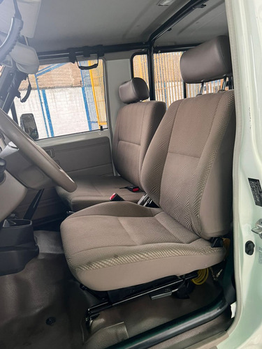 Imagen 6 de 15 de Toyota Macho Land Cruiser