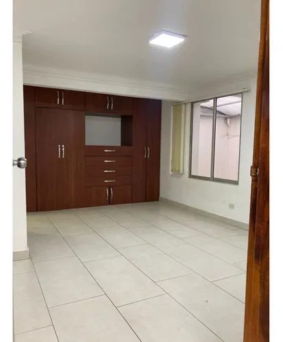 Casa Laureles En Segundo piso Amplia Y Moderna
