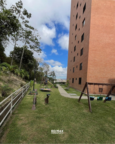 Apartamento Venta Colinas De La Tahona | Garage: 2 | Jb