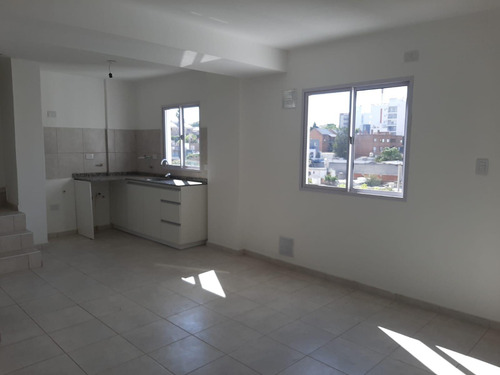 Duplex 1 Dorm - 24 De Septiembre Al 1800 - B° Gral. Paz