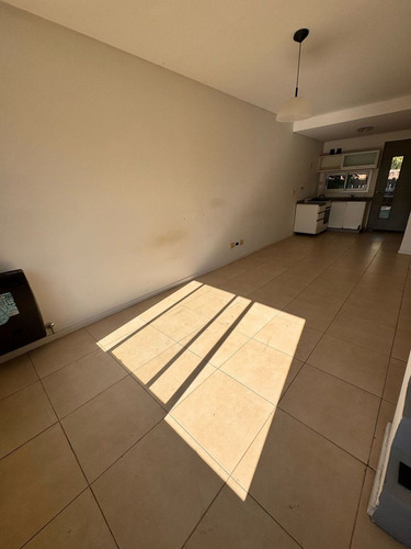 Venta Duplex 3 Ambientes Con Jardin Y Cochera