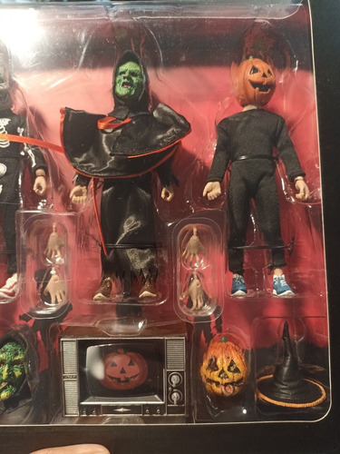 Neca Halloween 3 Pack Witch, Skeleton & Jack-o-lantern Set (Usado)