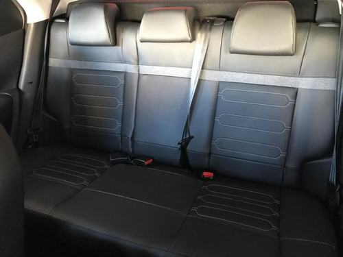Imagen 12 de 23 de Citroën C4 Cactus Feel Pack Plus (gdr)