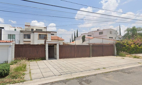 Casa En Remate Bancario En Villa Del Meson, Juriquilla, Queretaro. (65% Debajo De Su Valor Comercial, Solo Recursos Propios, Unica Oportunidad) - Ijmo2