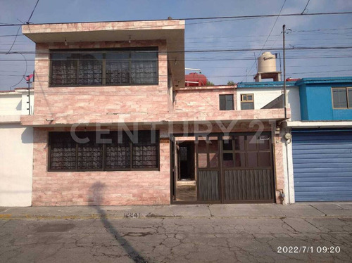 Casa En Venta En Villa De Las Flores, Coacalco