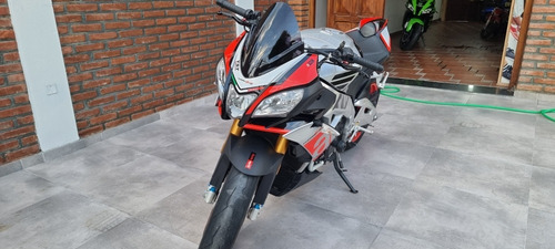 Imagen 8 de 15 de Aprilia Tuono