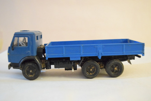 Camion Kamaz Abierto Azul Con Tierra Urss 1/43  Sin Caja