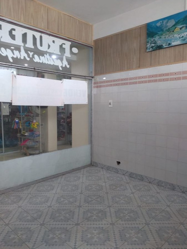 Imagen 5 de 30 de Local Comercial Alquiler Ubicado En Galería Del Edificio Cabo Corrientes